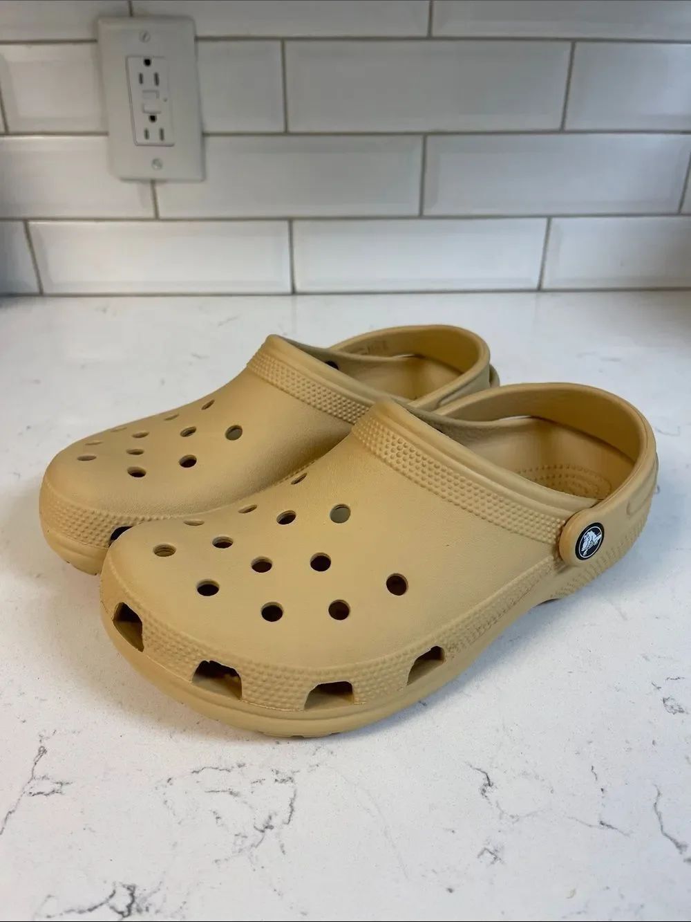 Crocs Men's Wheat Classic Clog Unisex Men’s 7 Women’s 9 Style # 10001